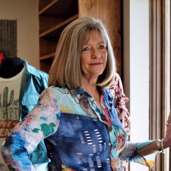 Meet your Posher, Cathy - Picture 1 of 1